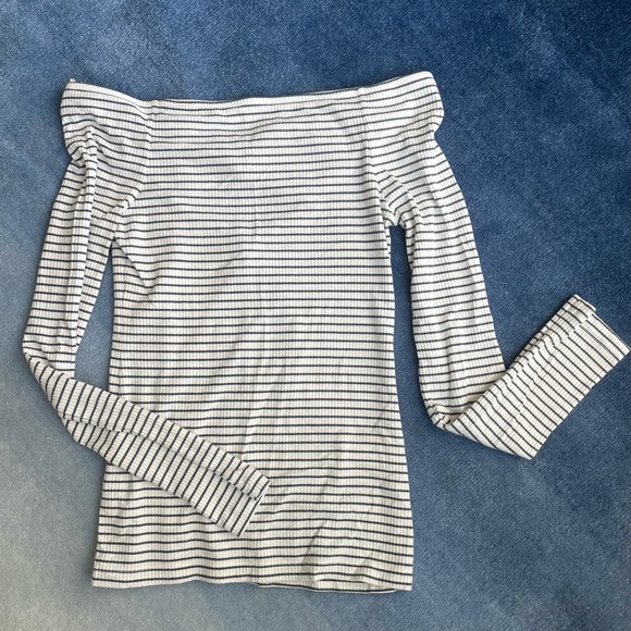 ⚠️LAST CHANCE Lucky Brand Stripe Off Shoulder Top - Picture 3 of 5